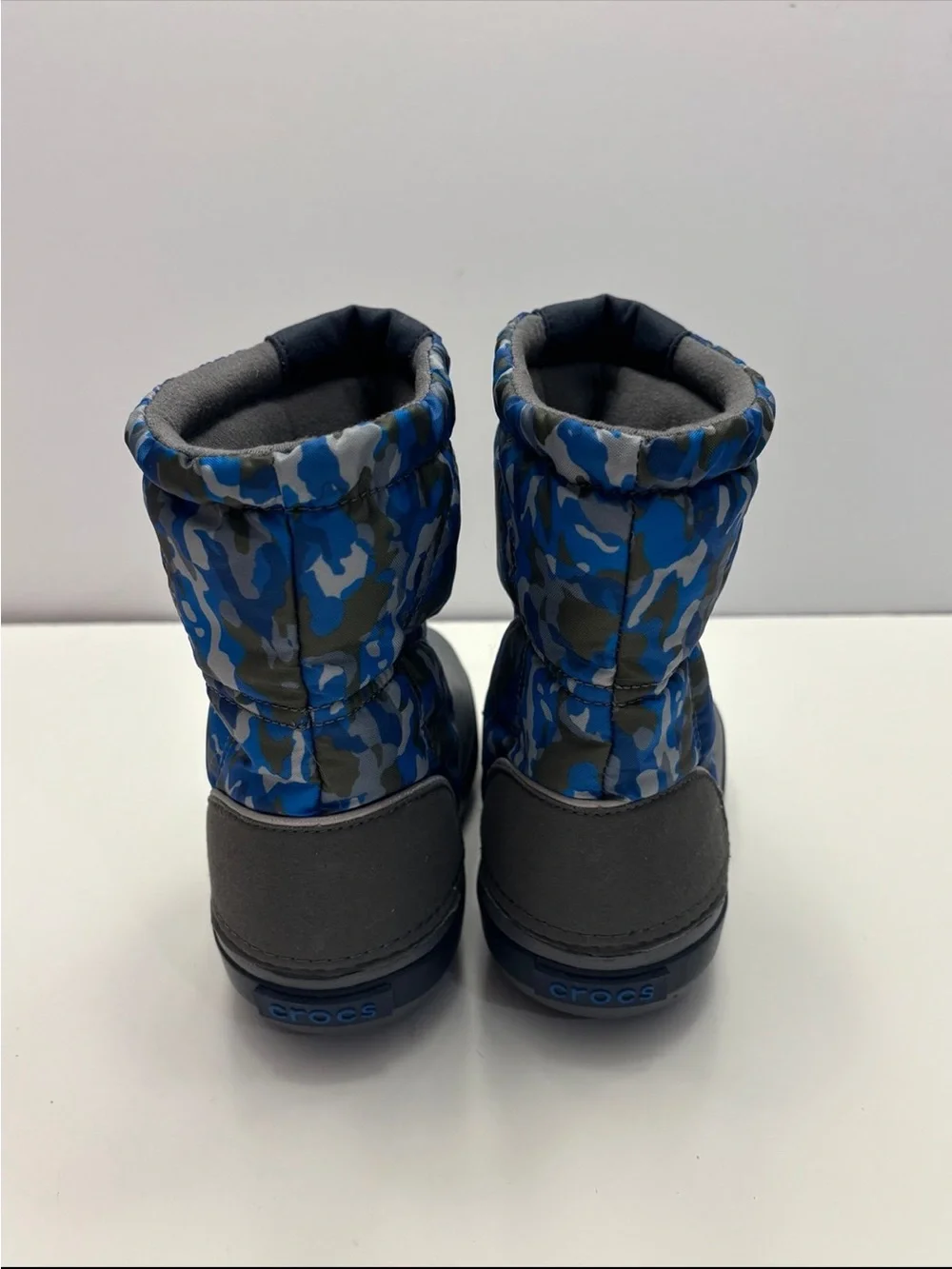 Kids crocs Crocband LodgePoint Graphic Winter boots blue camo and grey size J1